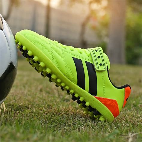 best cleats for artificial grass.